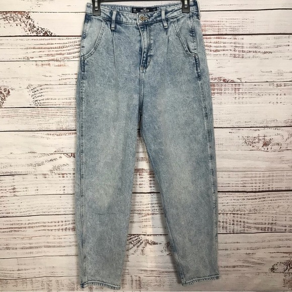 Hollister light wash mom Jeans size 5r straight leg tapered hem jeans - Picture 1 of 5